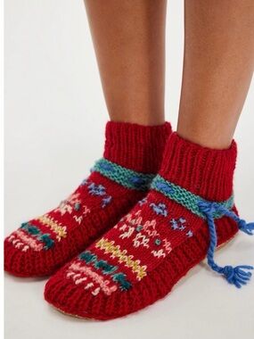 Cozy Wool Artisan Handmade Knit Red Women's Wool Slipper Shoe with Red Design